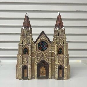 1999 - Santa's Workbench ST BARNABUS CHURCH Lighted Porcelain House W/Light